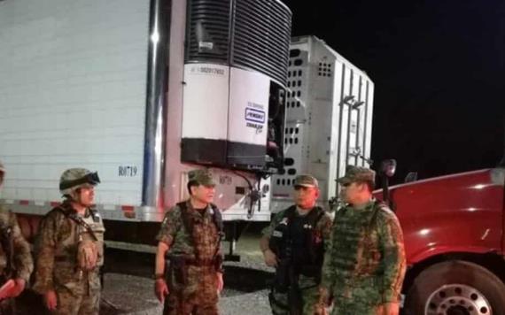 Aseguran tráiler por transportar presuntamente cocaina, sobre la Teapa - Villahermosa