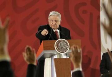 INE rechaza suspender conferencias mañaneras de AMLO