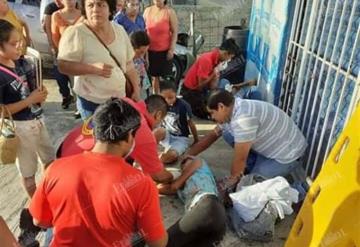 Choque de combi de transporte público deja varios heridos en la Villahermosa-Frontera