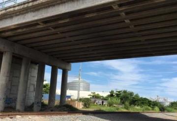 Ciclista es embestido por tren en Mazatlán