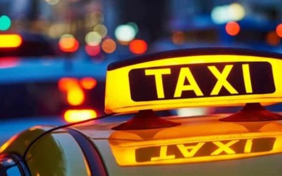 Desaparece joven y su bebé tras abordar taxi; iban a cita médica 