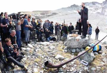 Realizan funeral en Suiza por desaparición de un glaciar