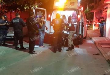 Balean a una pareja que se desplazaba en un pochimovil, en la colonia Gaviotas Sur