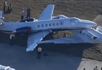 Dos aviones chocan en aeropuerto de San Antonio, Texas