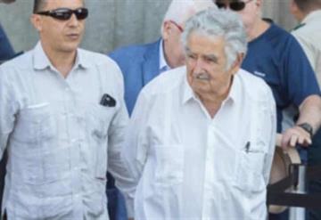 Desea Mujica que México supere los problemas que tiene