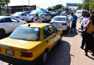 Exhortan a taxistas que denuncien cuando los asalten
