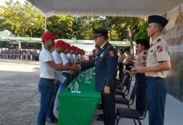 Realizan ceremonia de entrega de cartillas  en la comandancia de la 30 Zona Militar