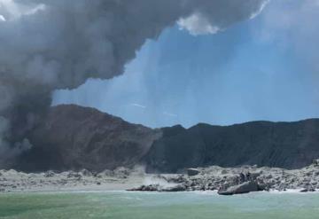 Turistas mueren tras erupción de volcán