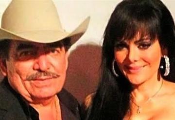 No me gustaría ver a Joan Sebastian con tacones": Maribel Guardia, tras pintura de Emiliano Zapata