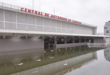 Se inunda la central camionera de Villahermosa