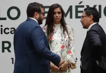 Comparte José Ramón López Beltrán, hijo de AMLO, una foto con su pareja y su bebé