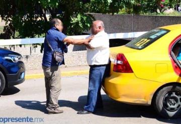 Taxistas protagonizan pelea en Tabasco 2000 sin importar que llevaba pasajeros