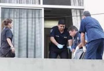 Golpean y lanzan a estudiante desde séptimo piso