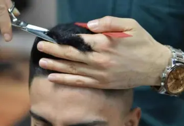 Niños de solidarizan con su amigo enfermo de leucemia y se rapan