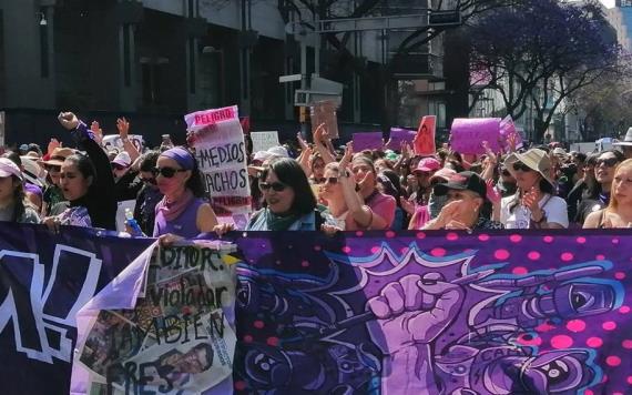 Periodistas protestan contra la desigualdad