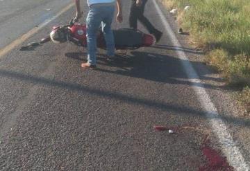 Aparatoso accidente deja motociclista gravemente herido