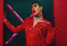 Bad Bunny se viste de mujer en su nuevo videoclip