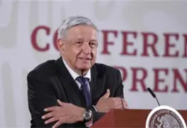 Voy a convocar a besos y abrazos en plazas p&uacute;blicas cuando termine la emergencia sanitaria: AMLO
