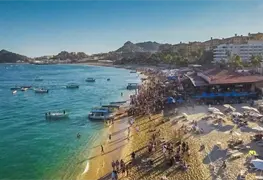 Registran 44 infectados por COVID-19 que pasaron &acute;spring break en Cabo San Lucas