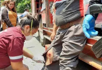 Asaltan a empleados de empresa de refrescos; los balean por robarles 1500 pesos