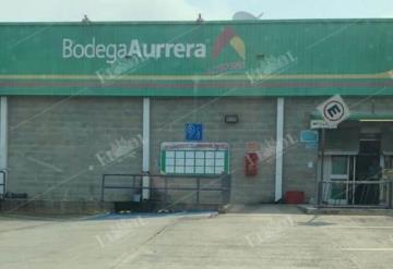 Detienen a 5 sujetos que intentaron robar en un Bodega Aurrerá