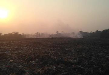 Incendio en basurero de Tenosique intoxica a familias en plena cuarentena