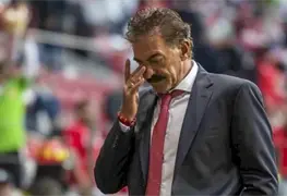 La Volpe anuncia su retiro como director t&eacute;cnico