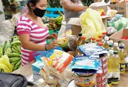 Entregan apoyos en comunidades de Comalcalco