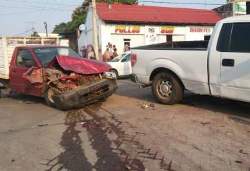 Aparatoso accidente manda al hospital a una persona