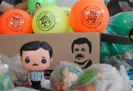 Hija del &acute;Chapo&acute; Guzm&aacute;n regala juguetes con la imagen de su padre