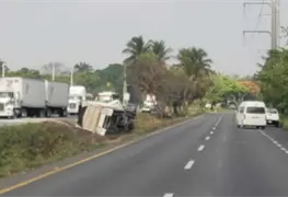 Reportan accidente en la carretera C&aacute;rdenas-Villahermosa