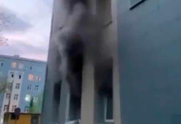 Se incendia hospital en Rusia donde atienden a pacientes con COVID-19