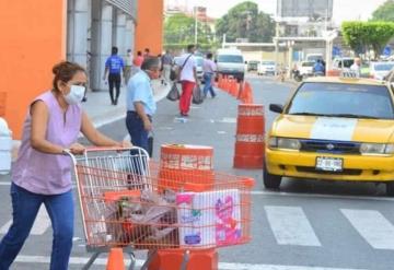 Cierre de actividades comerciales no es decreto gubernamental; 3 ayuntamientos sí ordenan cierre