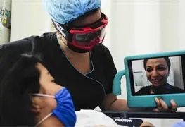 Realizan visitas virtuales a pacientes de COVID-19