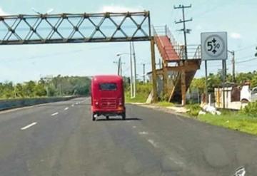 Sin filtros, pochimóviles invaden las carreteras federales