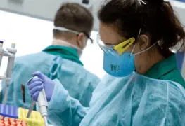 Advierte OMS sobre inicio de fase peligrosa de Covid-19