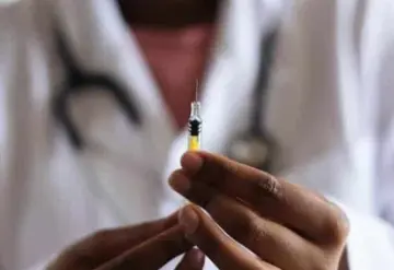 México en acuerdos con China y Oxford para vacuna contra covid-19