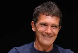 Antonio Banderas anuncia en pleno d&iacute;a de su cumplea&ntilde;os que tiene coronavirus