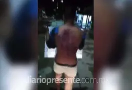 Pasean a delincuente desnudo y con cartulina presuntamente en municipio de Tabasco