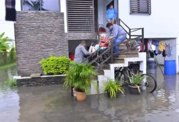 Lluvias dejan afectaciones en Colonias de Villahermosa