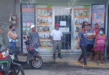 Habitantes de Ocuiltzapotlán amenazan con cerrar carretera Villahermosa-Frontera