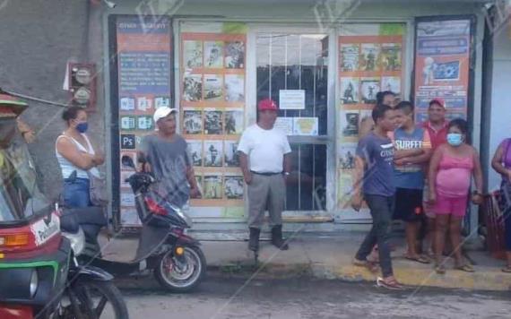 Habitantes de Ocuiltzapotlán amenazan con cerrar carretera Villahermosa-Frontera