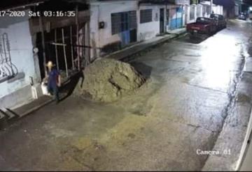 Buscan a ladrón que por la madrugada robo varias herramientas de una construcción en Tenosique