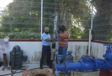 Cumplen a habitantes con instalación de bomba de agua en Paraíso