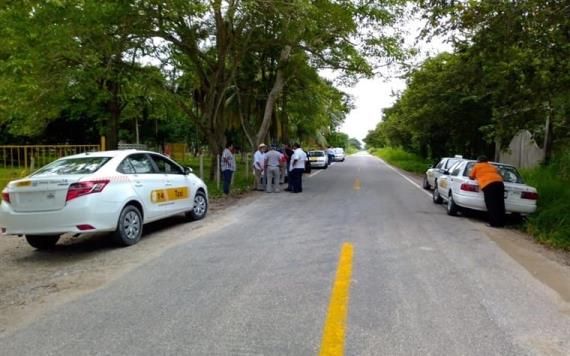 Taxistas de Jonuta continúan con manifestación en límites con Palizada