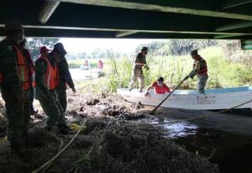 Desazolvan laguna en Jalapa