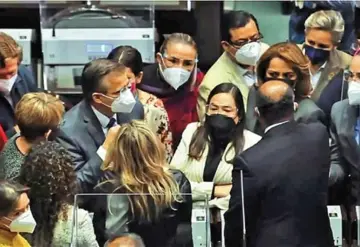 Aprueban reformas; Hacienda operará recursos de Salud