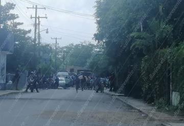 Bloquean entrada a Sarabia en Teapa por censos 