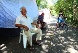 Habitantes de El Espino vuelven a vivir sobre la antigua carretera