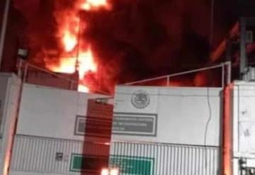 Fuerte incendio en subestación eléctrica de CFE en CDMX